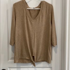 Lightweight 3/4 Sleeve Top